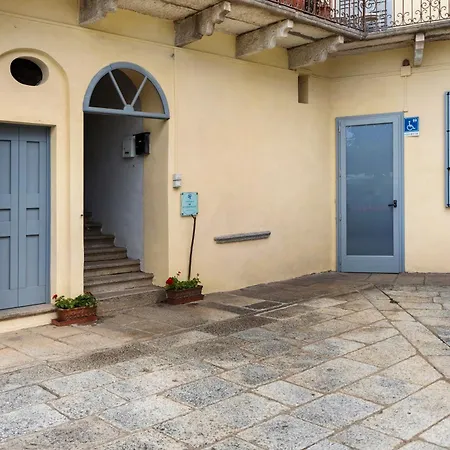 Quadrifoglio House